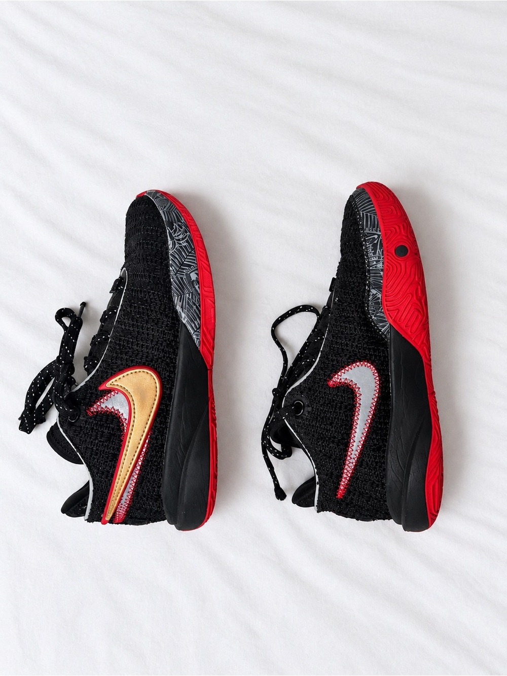Nike Kids Black and Red Sneakers with Gold Swoosh Size 3.5 Y